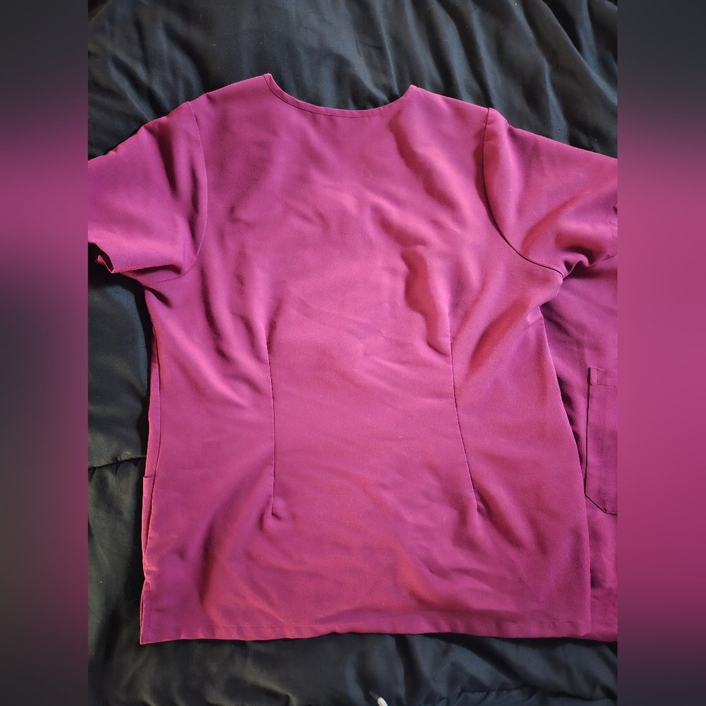 Mandala Womens Scrub Set In Raspberry LP - Picture 2 of 6
